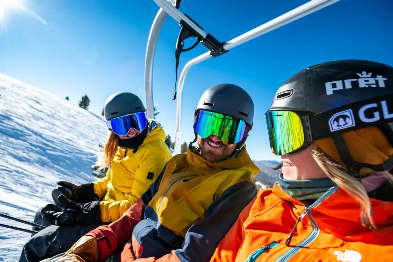 Riding up together: groups progress fastest when everyone shares the same coach.